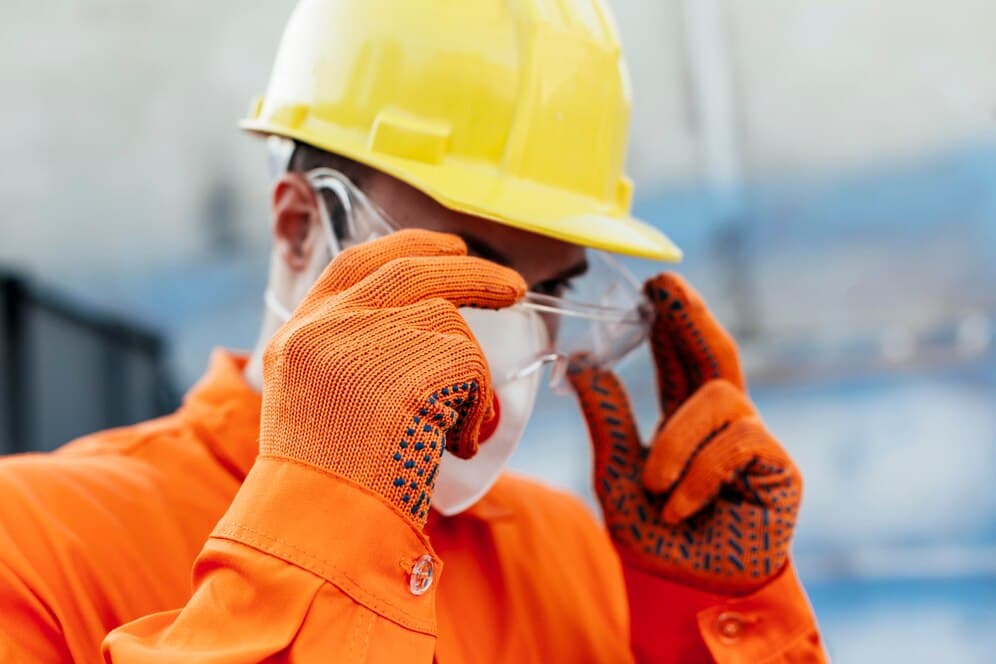 8 Essential Tools for Enhancing Construction Efficiency and Safety illustration